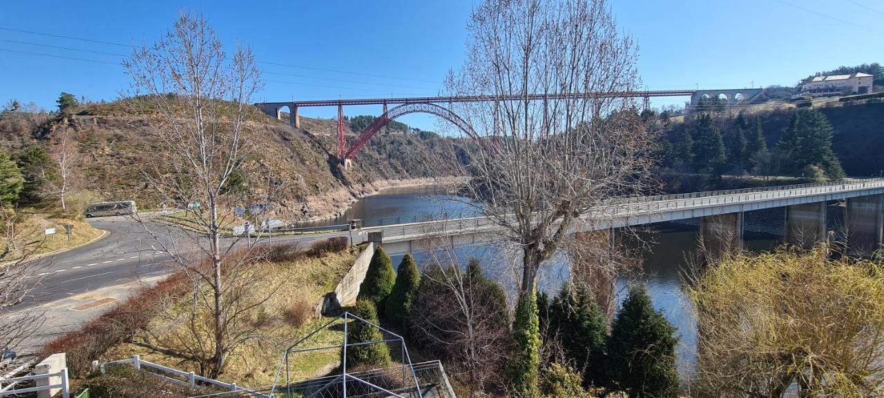 Garabit Hotel Anglards de Saint Flour Buitenkant foto