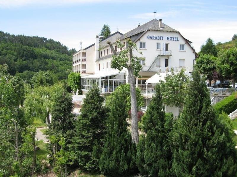 Garabit Hotel Anglards de Saint Flour Buitenkant foto